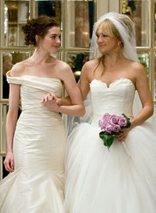 Anne Hathaway and Kate Hudson in 'Bride Wars' - FOX 2000 Pictures