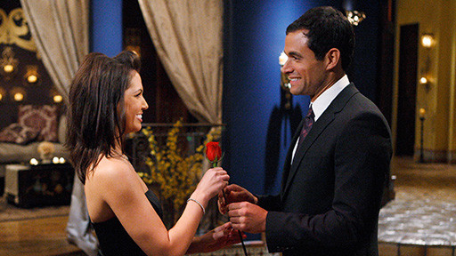 bachelor-melissa-engagement-ring