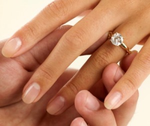 engagement-ring-shopping-tip