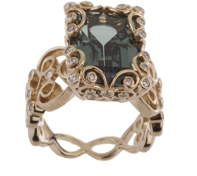 Annalise_ring-love-erica