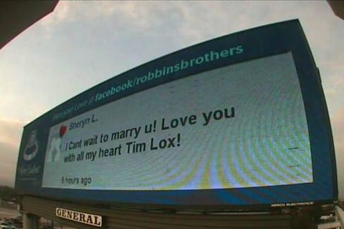 love-mesage-billboard