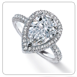 MB-PearShapeTrois_l engagement ring pear