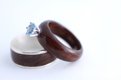 Wooden Wedding Ring on Unique  Wooden Wedding Bands   Engagement 101