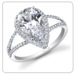 Top 8 Pear-Shaped Engagement Rings of 2011