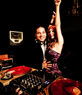 The Nightlife Couple: The Best Way to Pop the Question