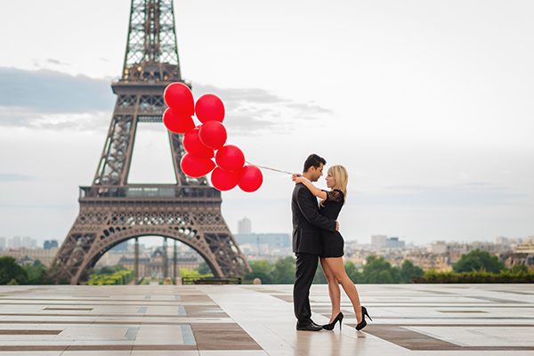 A Sweet Romantic Proposal in Paris by the Eiffel Tower