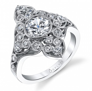 The Right Engagement Ring for Your Ring Finger Shape