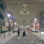 Edinburgh couple 'reunited' with proposal photo in Iceland