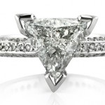 Engagement Rings with Trillion-cut Diamond Centers
