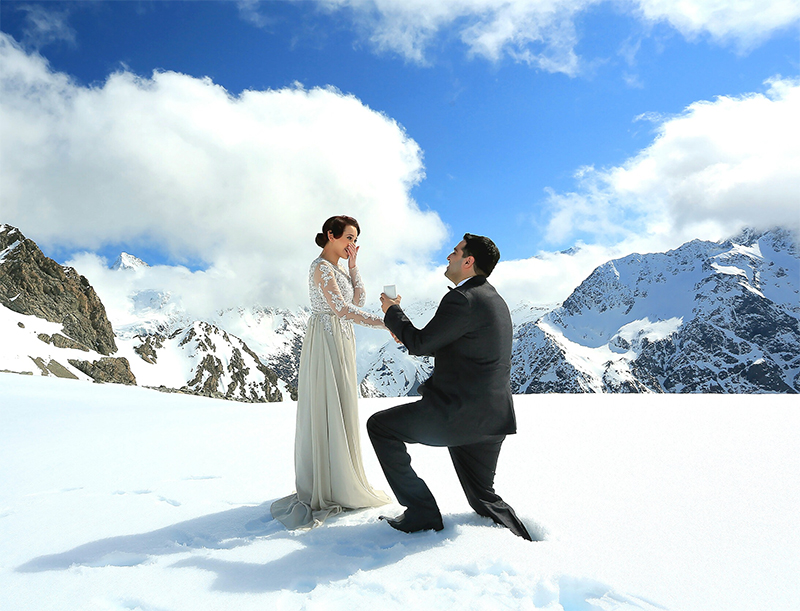 Amazing Snow Pre-Wedding Photo Proposal