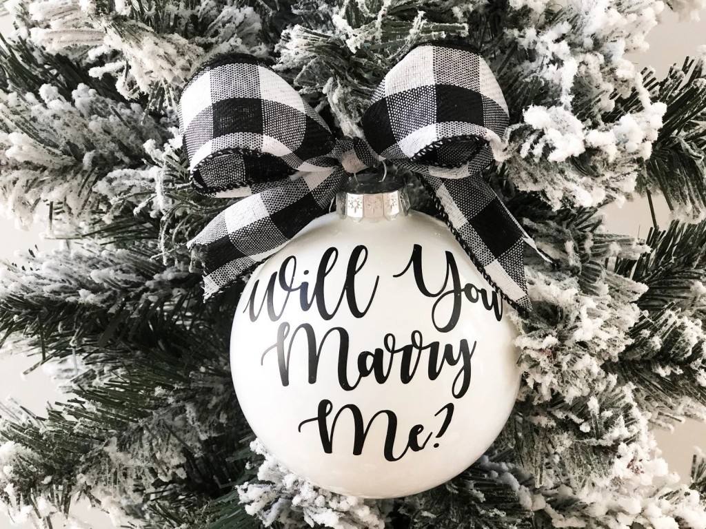 5 Creative Christmas Proposal Ideas