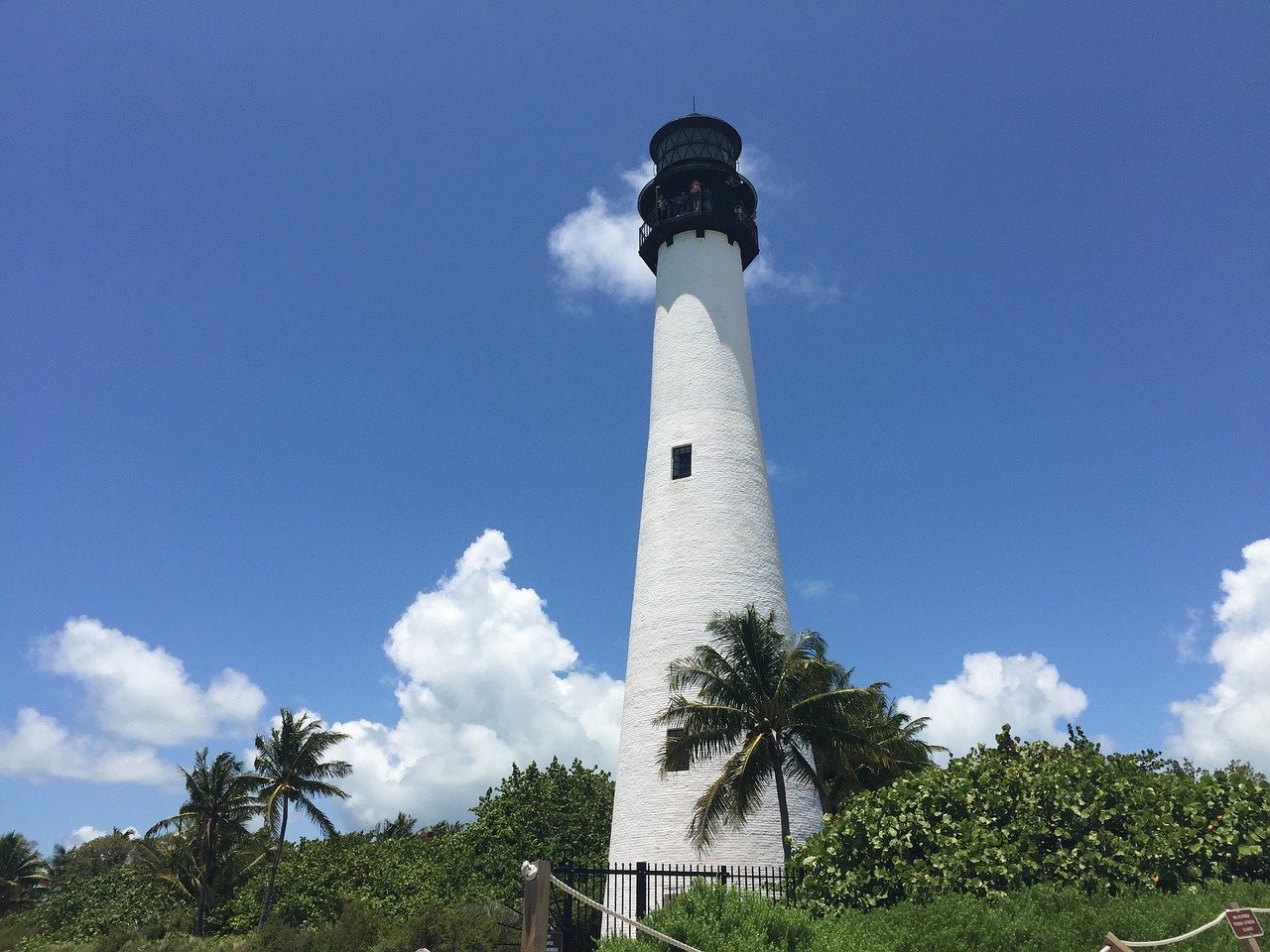 key-biscayne-lighthouse-2711356_1280