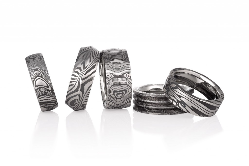 Damascus steel rings